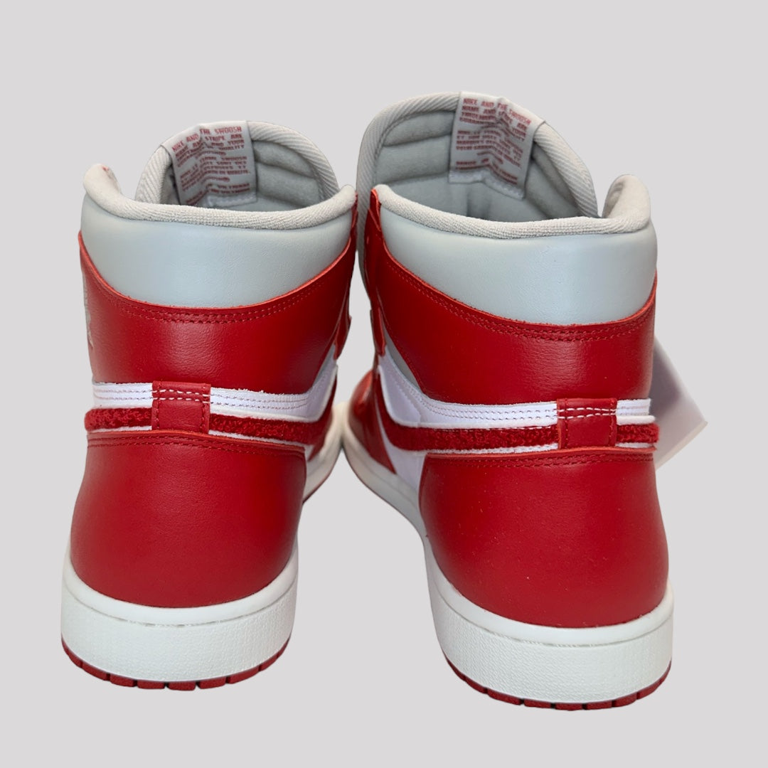 Nike Air Jordan 1 Retro High OG Varsity Red