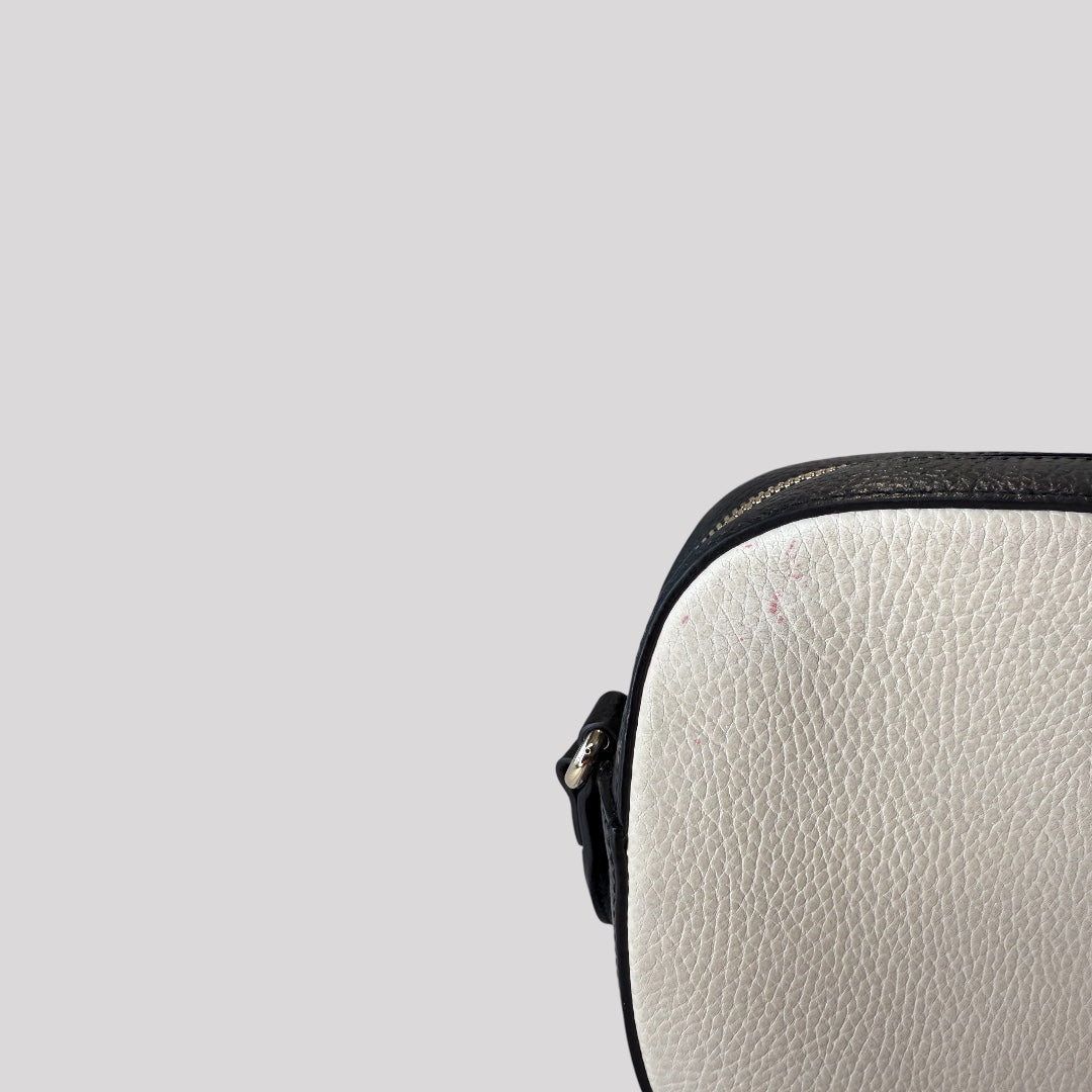 Gucci Dollar Calfskin Bi-Color Small Soho Disco Bag