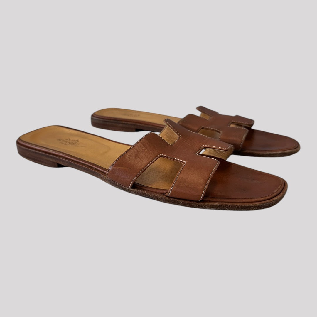 Hermes Oran Flat Sandals Brown