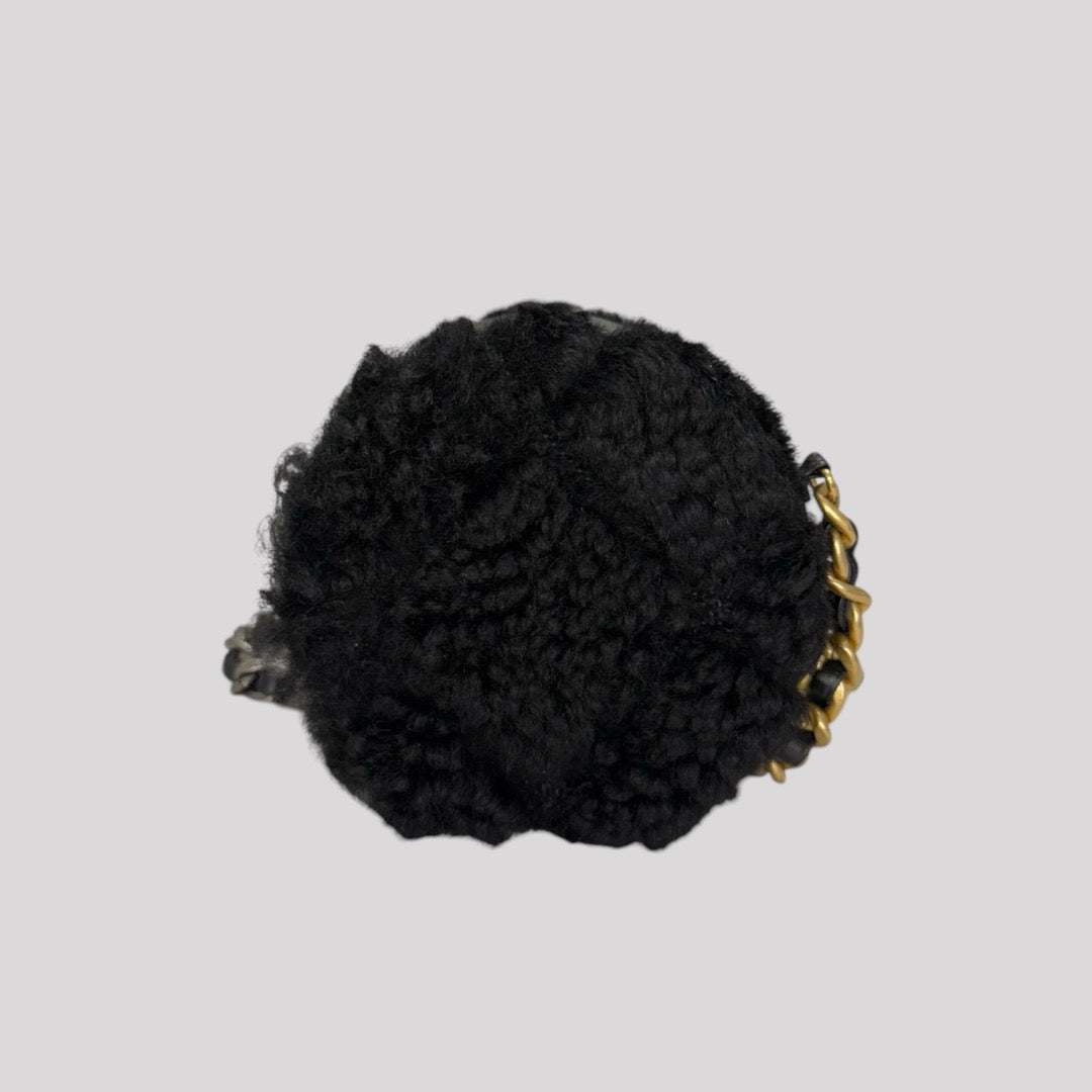 Chanel 19 shearling Round Clutch