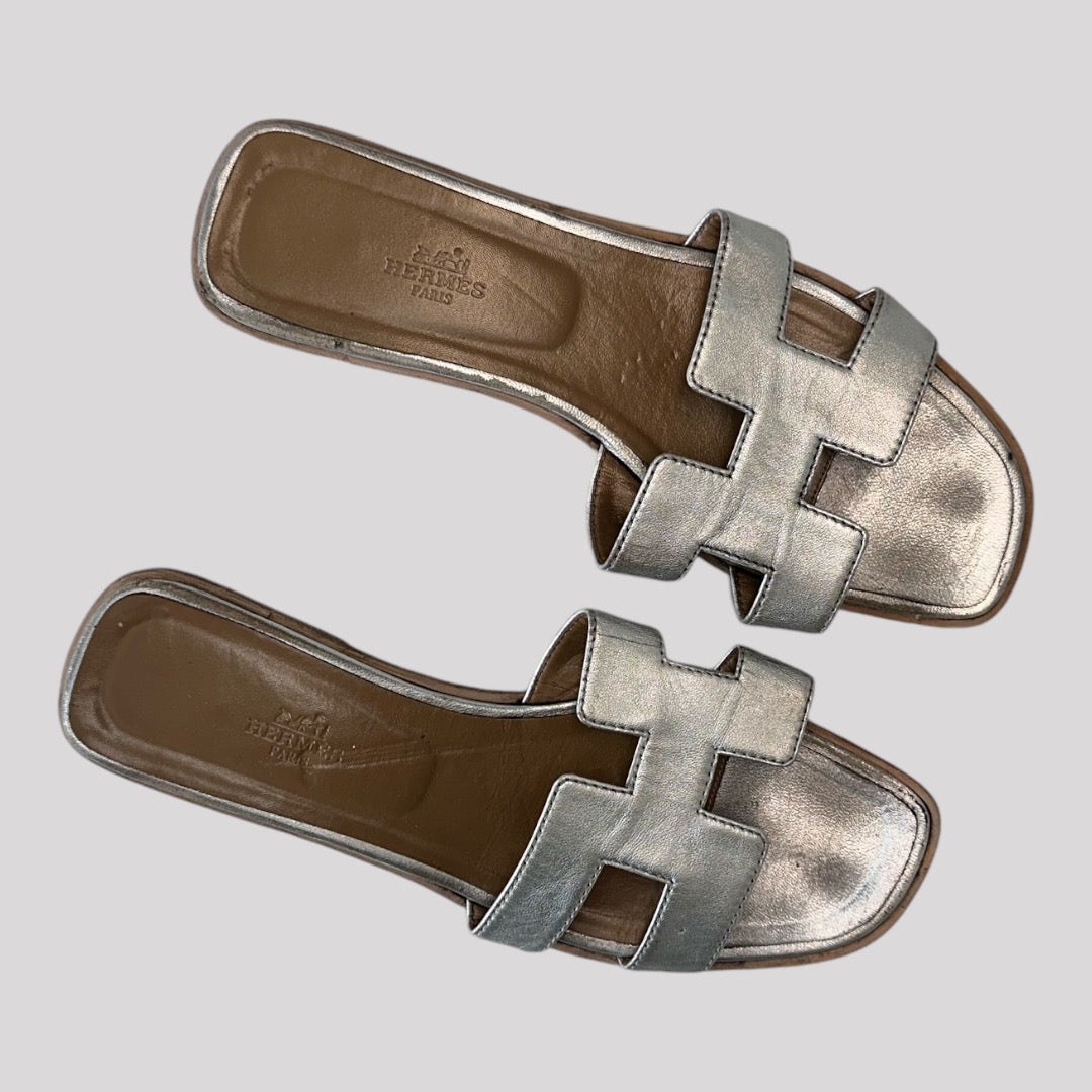 Hermes Oran Flat Sandals Brown
