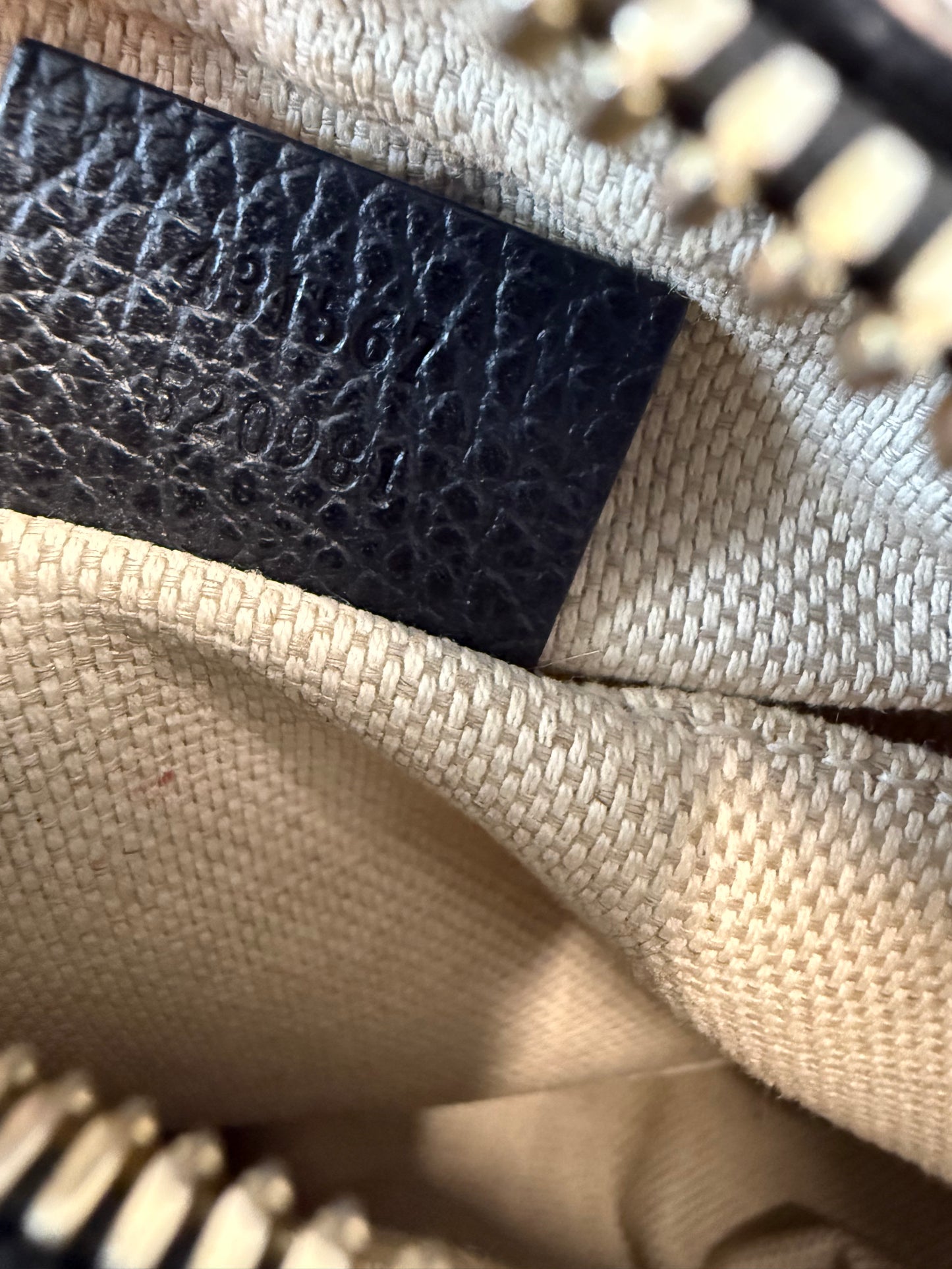 Gucci Dollar Calfskin Bi-Color Small Soho Disco Bag