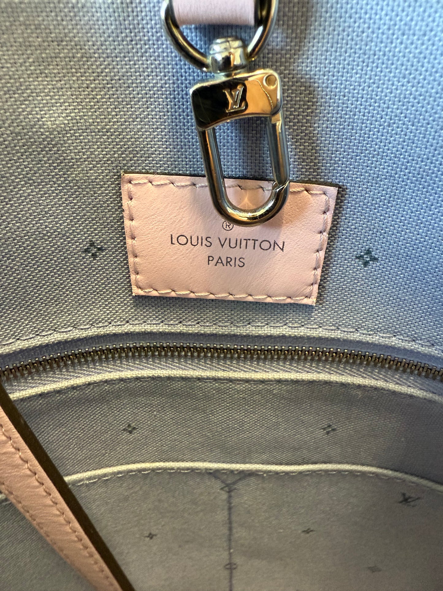 Louis Vuitton Monogram Escale Onthego GM Pastel