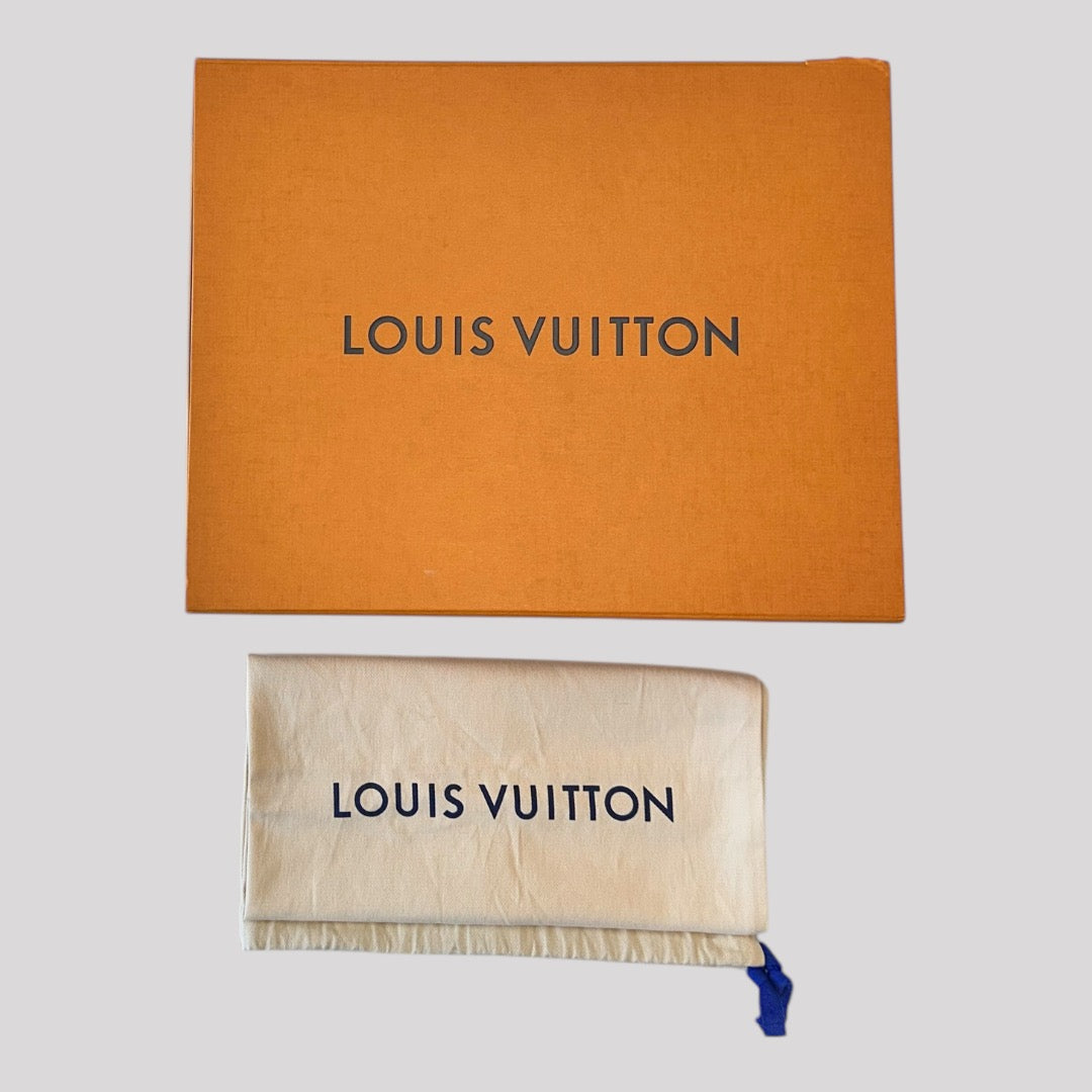 Louis Vuitton Chelsea LV Flex Leather Boots