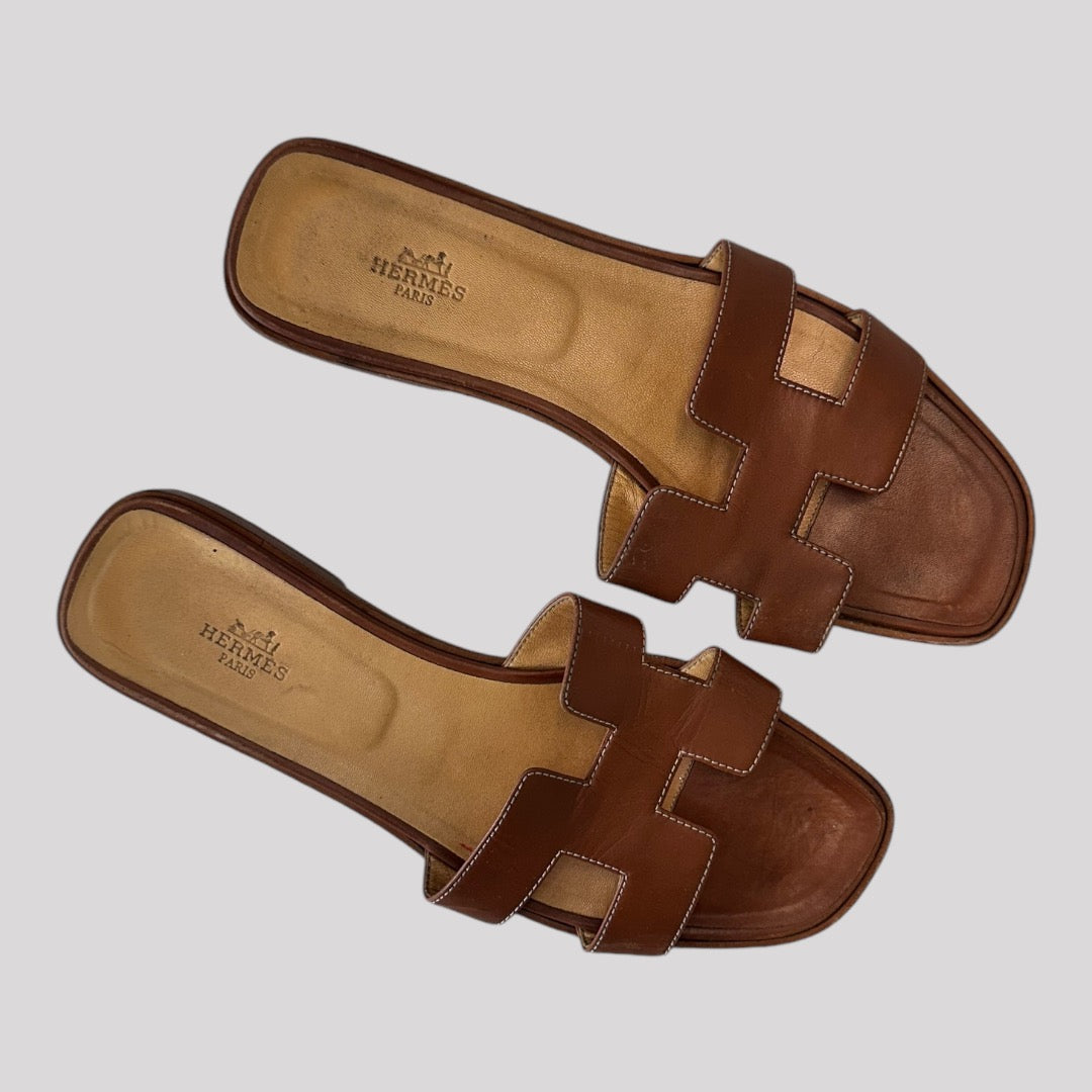 Hermes Oran Flat Sandals Brown