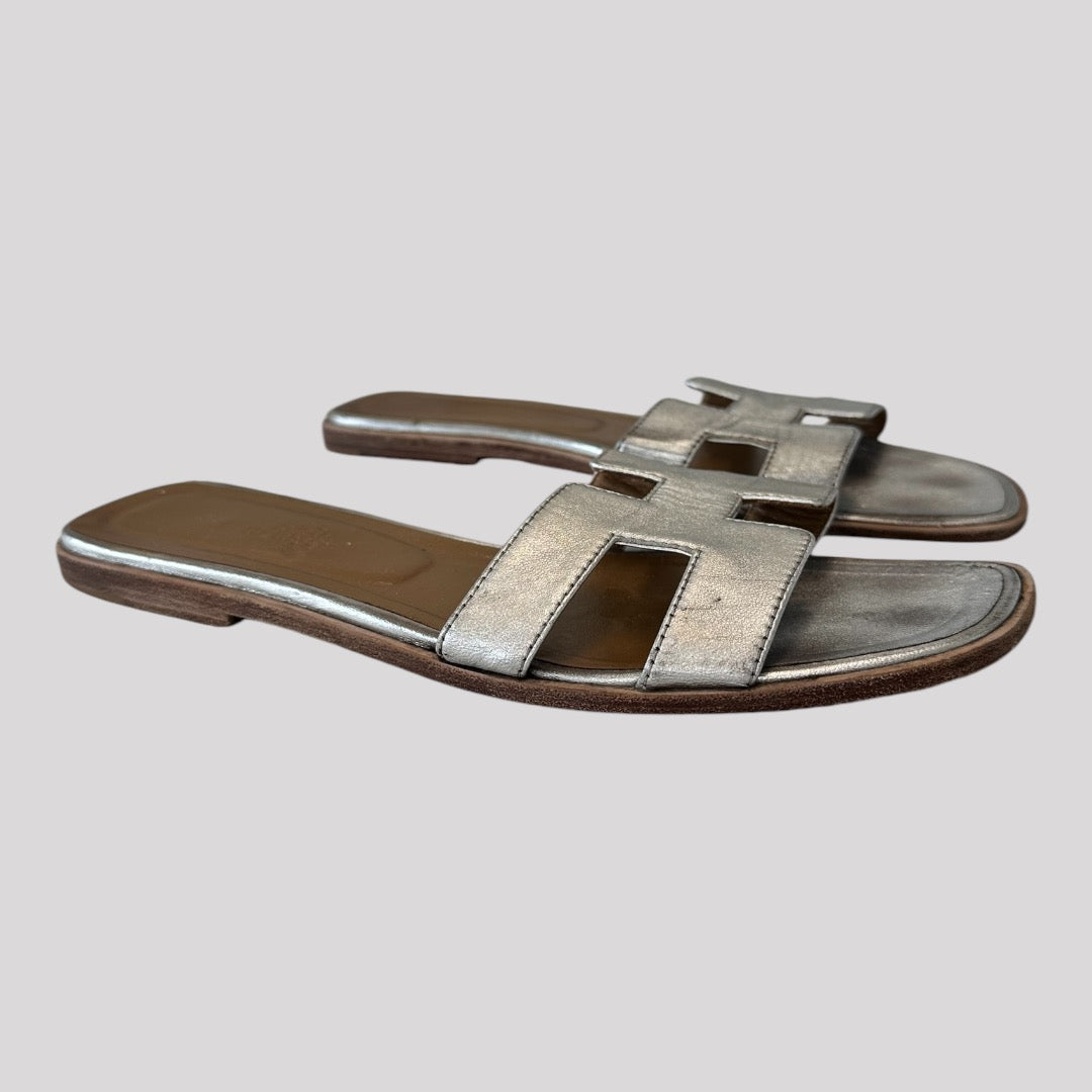 Hermes Oran Flat Sandals Brown