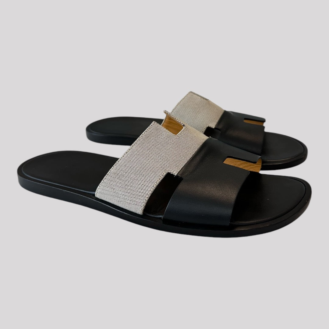 Hermes Izmir Sandal Prunoir / Noir